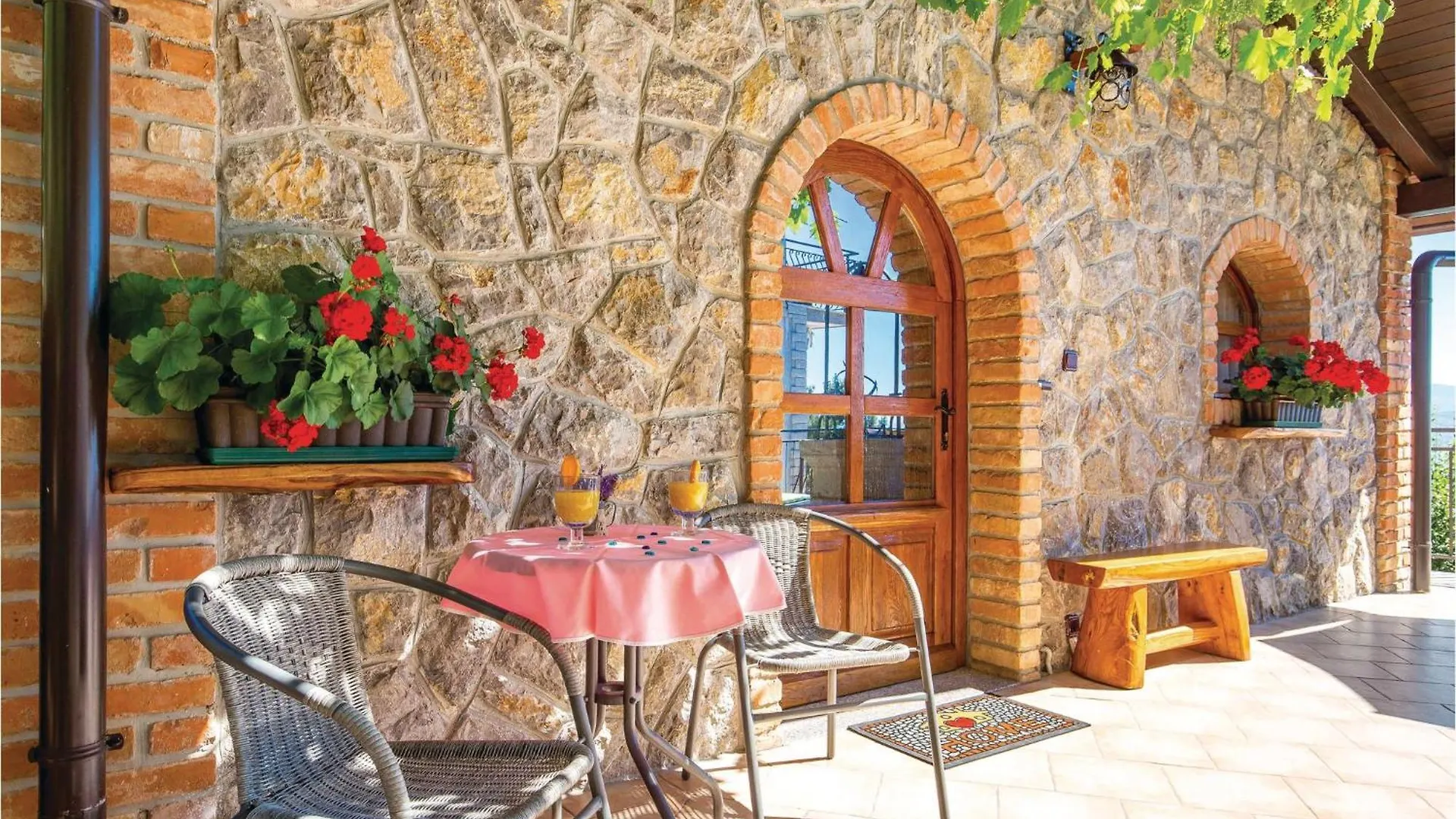 Vikendica Beautiful Home In Lovran With Kitchen