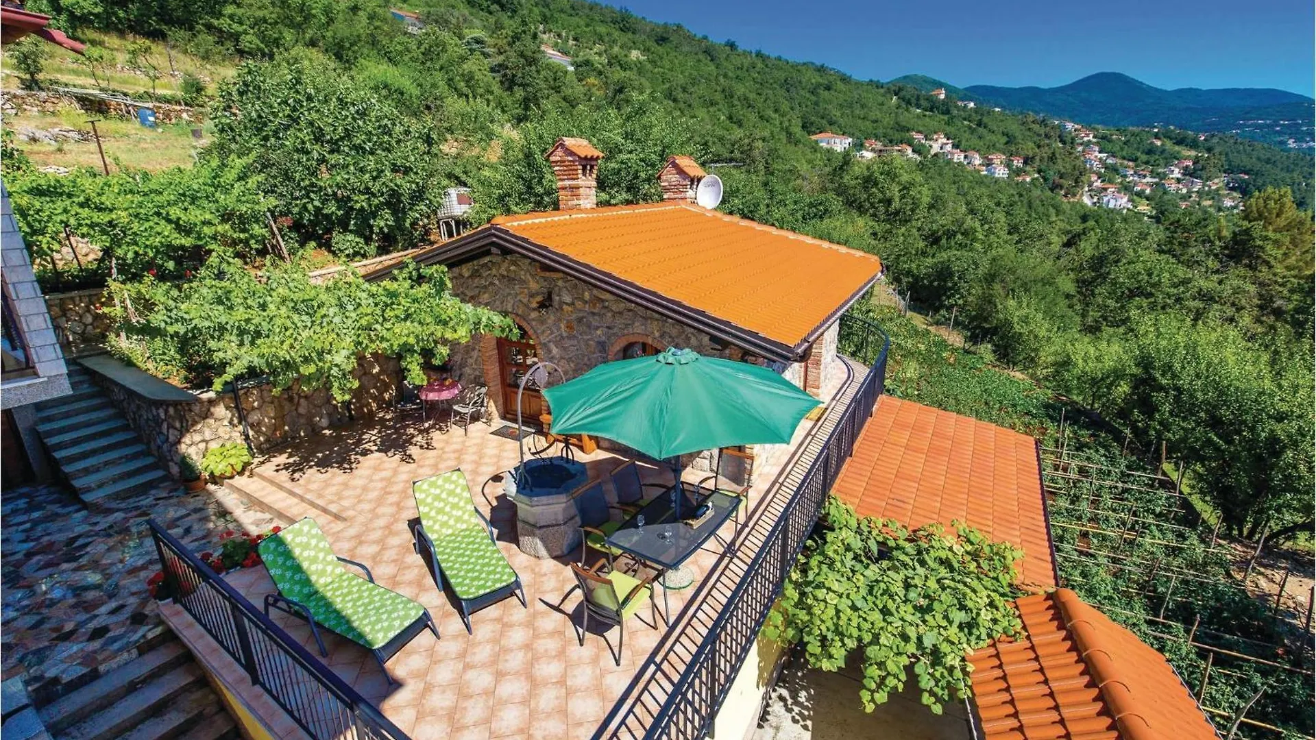 Beautiful Home In Lovran With Kitchen